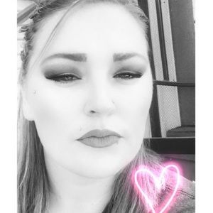 Meet your Posher, Candice